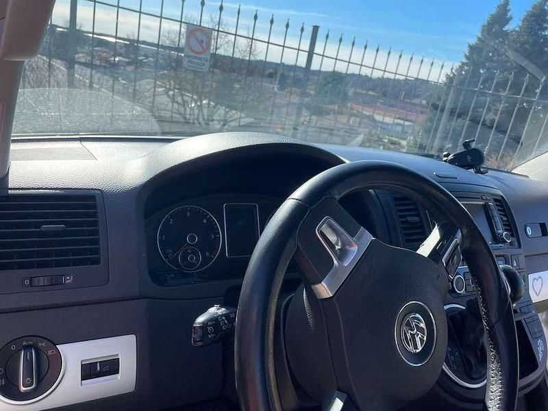 Usata VW Multivan Highline 179 CV (131 kW) 2015 Argento Monovolume