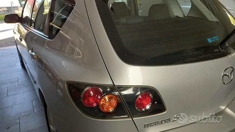 Usata Mazda 3 105 CV (77 kW) 2006 Grigio Berlina