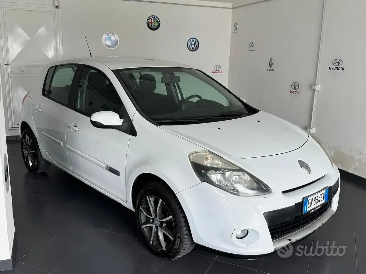 Usata Renault Clio IV 75 CV (55 kW) 2012 Bianco Berlina