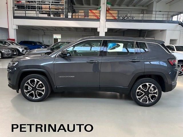 Nuova Jeep Compass Altitude 131 CV (96 kW) 2025 Grigio medio metallizzato SUV