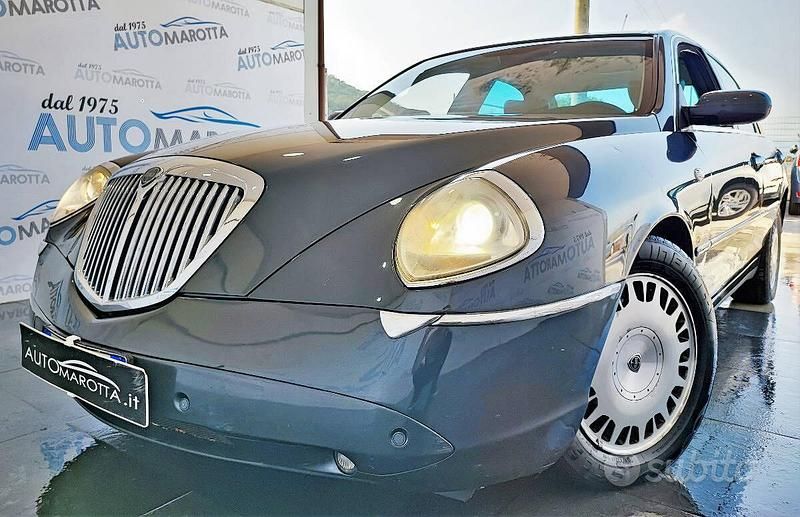 Usata Lancia Thesis 185 CV (136 kW) 2008 Grigio Berlina