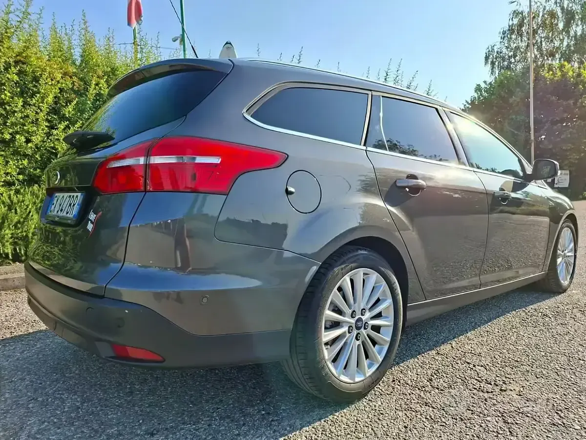 Usata Ford Focus Titanium X 120 CV (88 kW) 2014 Grigio Station wagon