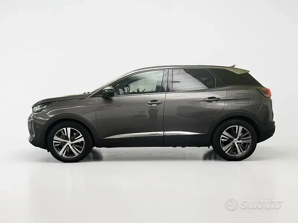 Usata Peugeot 3008 Allure 200 CV (147 kW) 2023 Grigio SUV