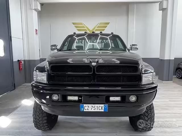 Usata Dodge Ram 313 CV (230 kW) 1995 Nero Pick-up
