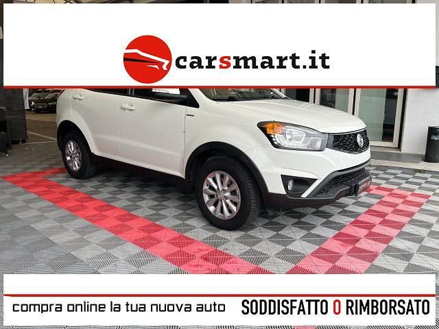 Usata Ssangyong (KGM) Korando 149 CV (109 kW) 2015 Bianco SUV