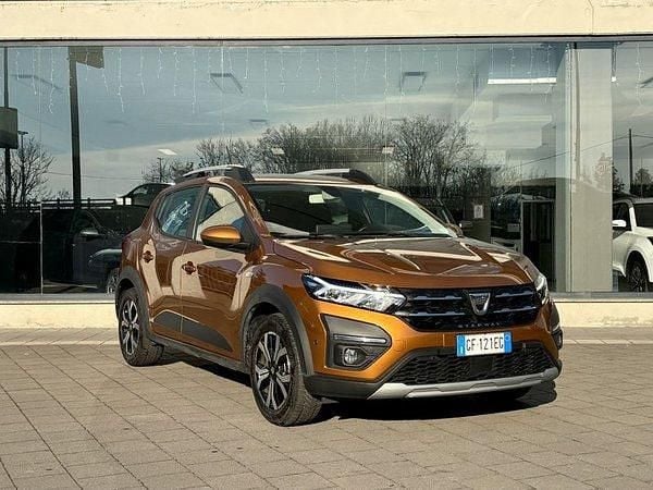 Arancione Usata 2021 Dacia Sandero Comfort Due volumi | 11.400 € (Buon prezzo) - Immagine 1/4