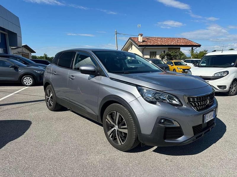 Usata Peugeot 3008 Business-Line 131 CV (96 kW) 2020 Argento SUV