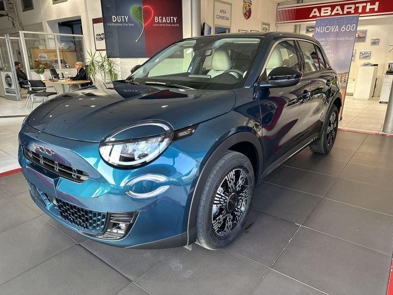 Usata Fiat 600 101 CV (74 kW) 2024 Verde SUV