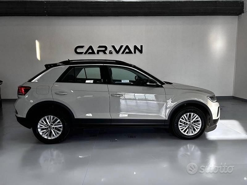 Usata VW T-Roc Life 2024 Grigio SUV