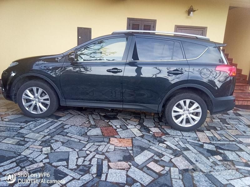 Nero Usata 2014 Toyota RAV4 SUV | 11.500 € - Immagine 1/4
