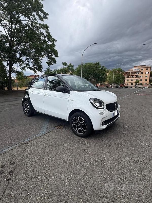 Usata Smart ForFour Passion 71 CV (52 kW) 2016 Bianco Utilitaria