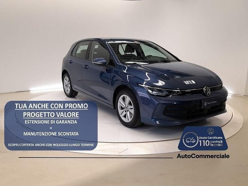 Usata VW Golf VIII Life 116 CV (85 kW) 2025 Blu Utilitaria