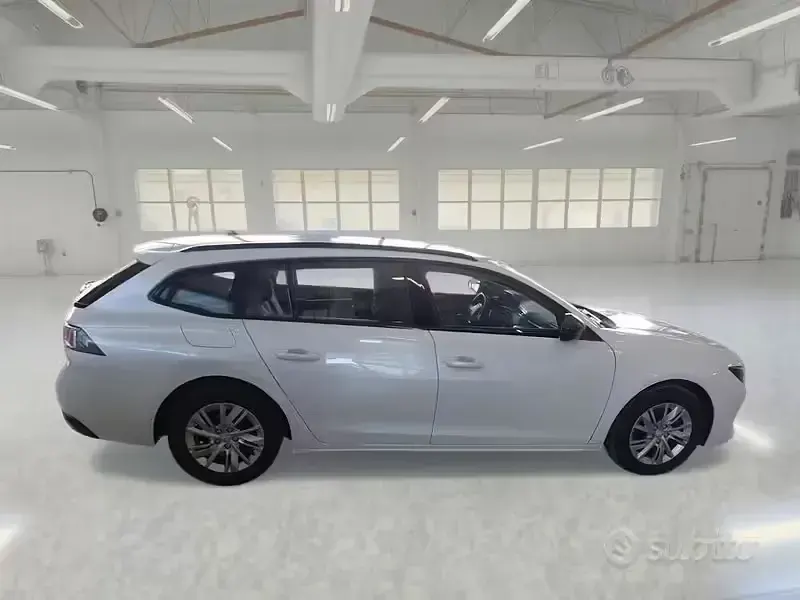 Usata Peugeot 508 Active 130 CV (95 kW) 2022 Bianco Station wagon