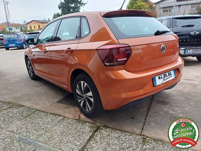 Usata VW Polo Comfortline 80 CV (58 kW) 2019 Arancione Berlina