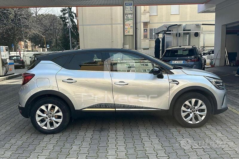 Usata Renault Captur Intens 101 CV (74 kW) 2020 Grigio SUV