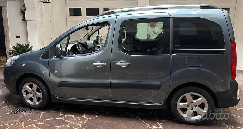 Usata Peugeot Partner Tepee Premium 110 CV (80 kW) 2009 Blu Monovolume