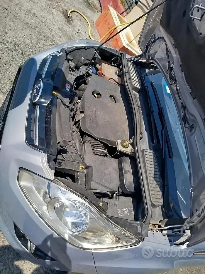 Usata Ford Grand C-Max 115 CV (84 kW) 2011 Grigio Monovolume