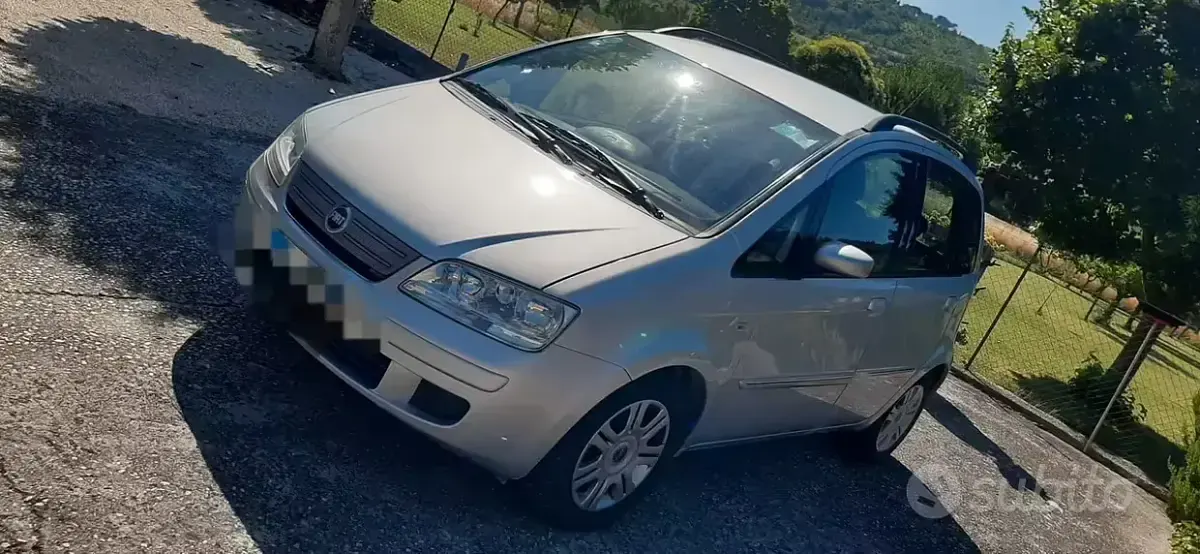 Usata Fiat Idea 70 CV (51 kW) 2007 Grigio Monovolume