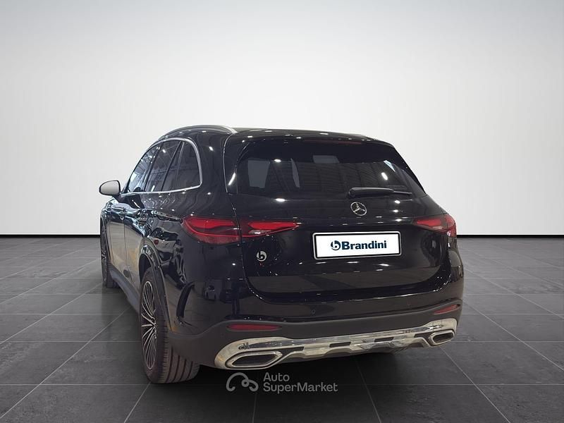 Usata Mercedes GLC300 AMG Line Premium 258 CV (189 kW) 2023 Nero SUV