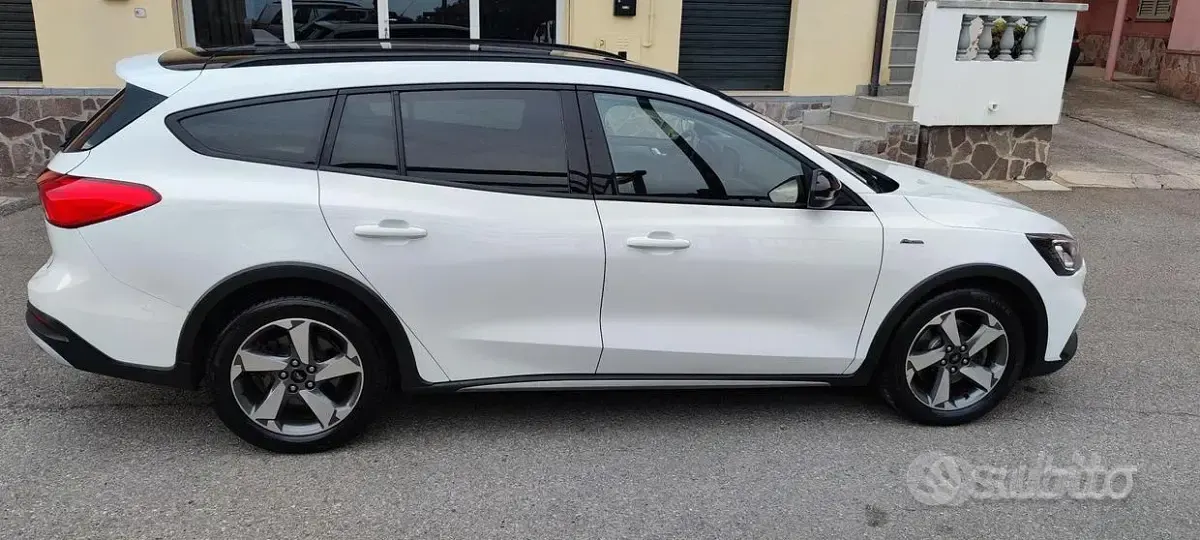Usata Ford Focus Active 120 CV (88 kW) 2020 Bianco Station wagon