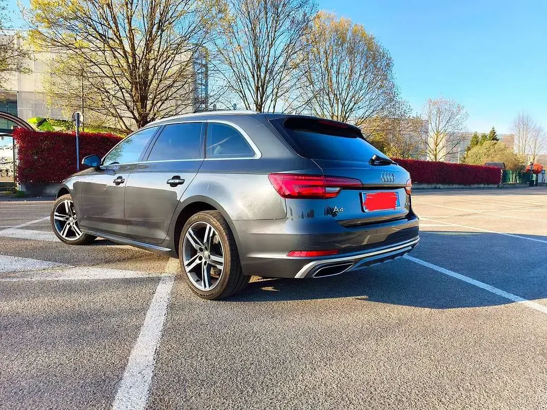 Usata Audi A4 S-Line 190 CV (139 kW) 2019 Grigio Station wagon