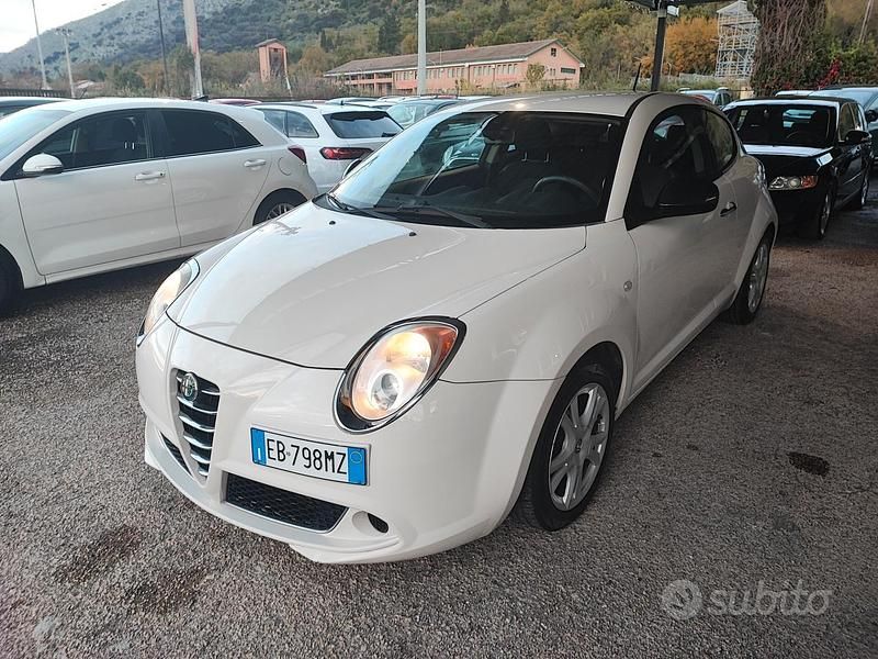 Bianco Usata 2010 Alfa Romeo MiTo Distinctive Due volumi | 4800 € (Buon prezzo) - Immagine 1/4