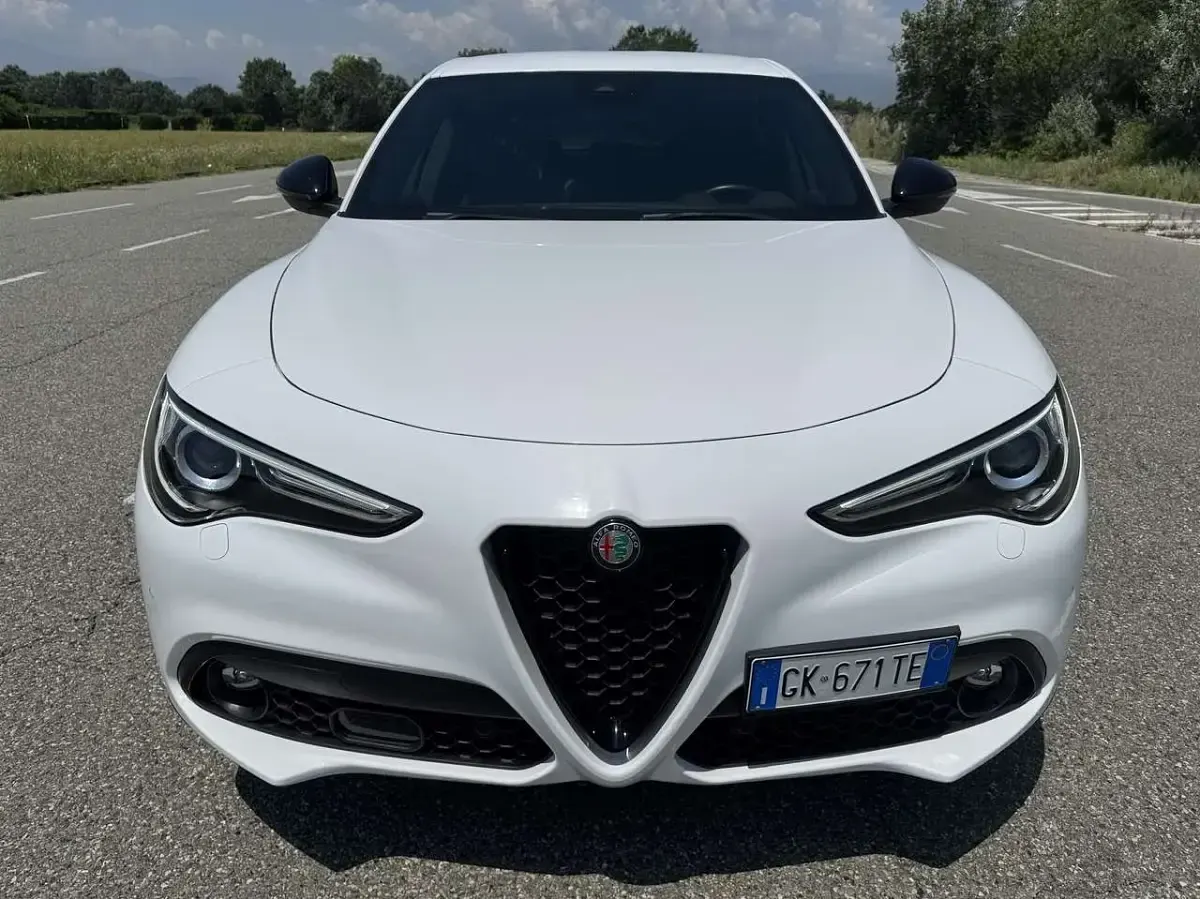 Usata Alfa Romeo Stelvio Sprint 190 CV (139 kW) 2022 Bianco SUV