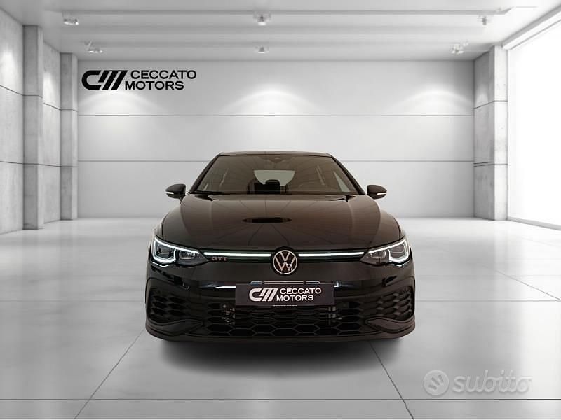Usata VW Golf VIII GTI Clubsport 300 CV (220 kW) 2023 Nero Berlina