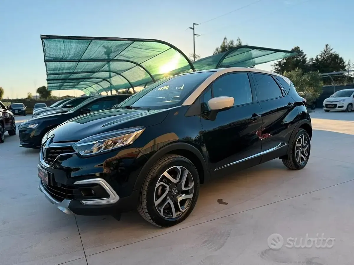 Usata Renault Captur 110 CV (80 kW) 2018 Nero SUV