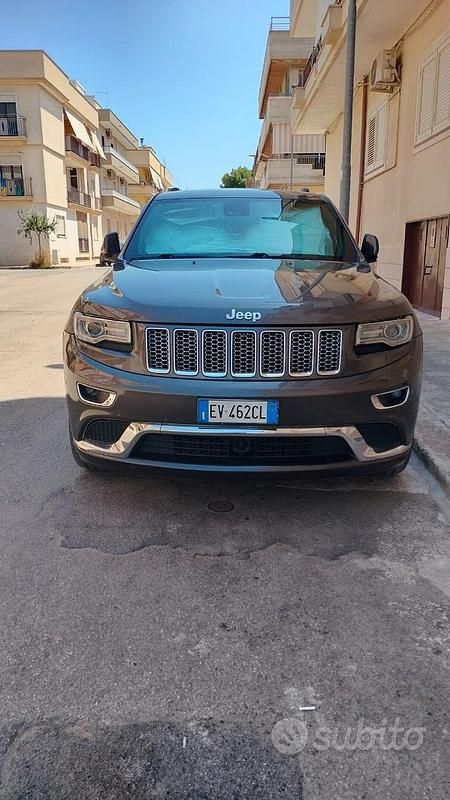 Nero Usata 2014 Jeep Grand Cherokee Summit SUV | 23.500 € - Immagine 1/4