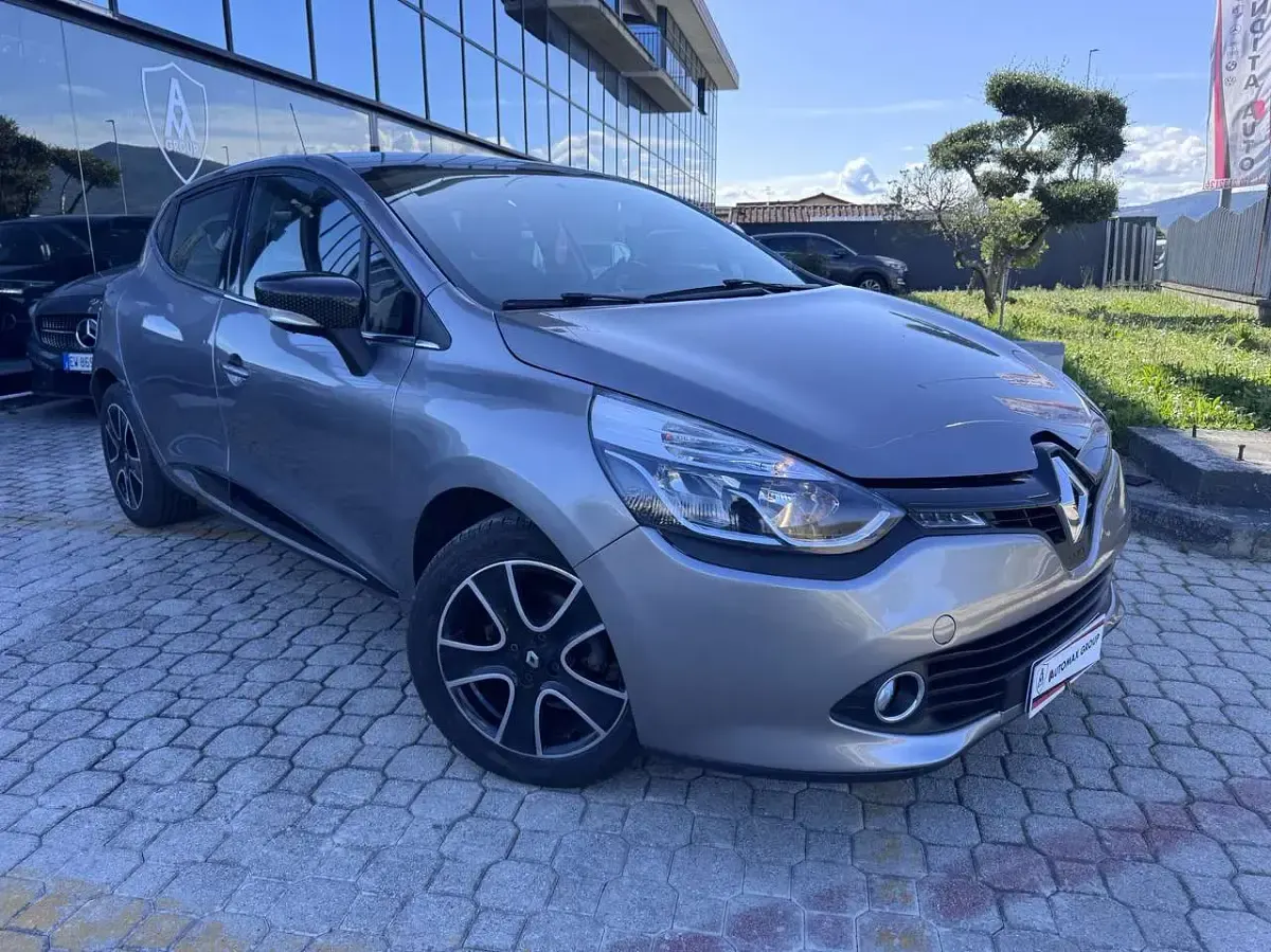 Usata Renault Clio IV Life 73 CV (53 kW) 2016 Grigio Berlina