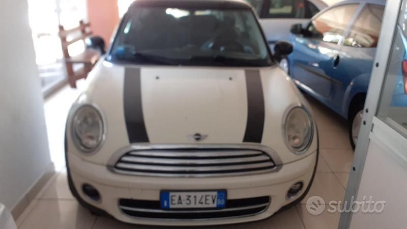 Usata 2009 Mini Cooper Utilitaria | 2700 € (Ottimo prezzo) - Immagine 1/4