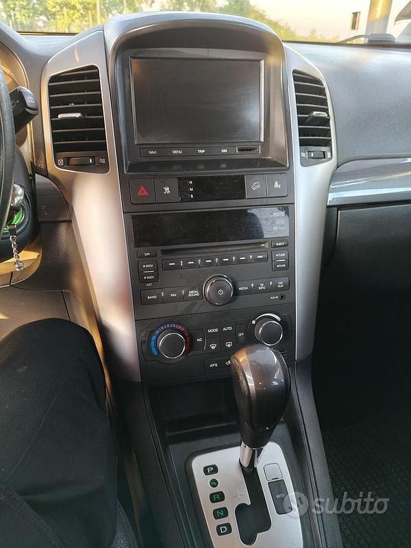Usata Chevrolet Captiva 150 CV (110 kW) 2010 Bianco SUV