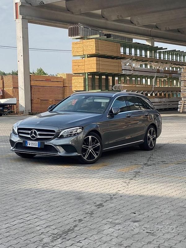 Usata Mercedes C180 122 CV (89 kW) 2019 Grigio Station wagon