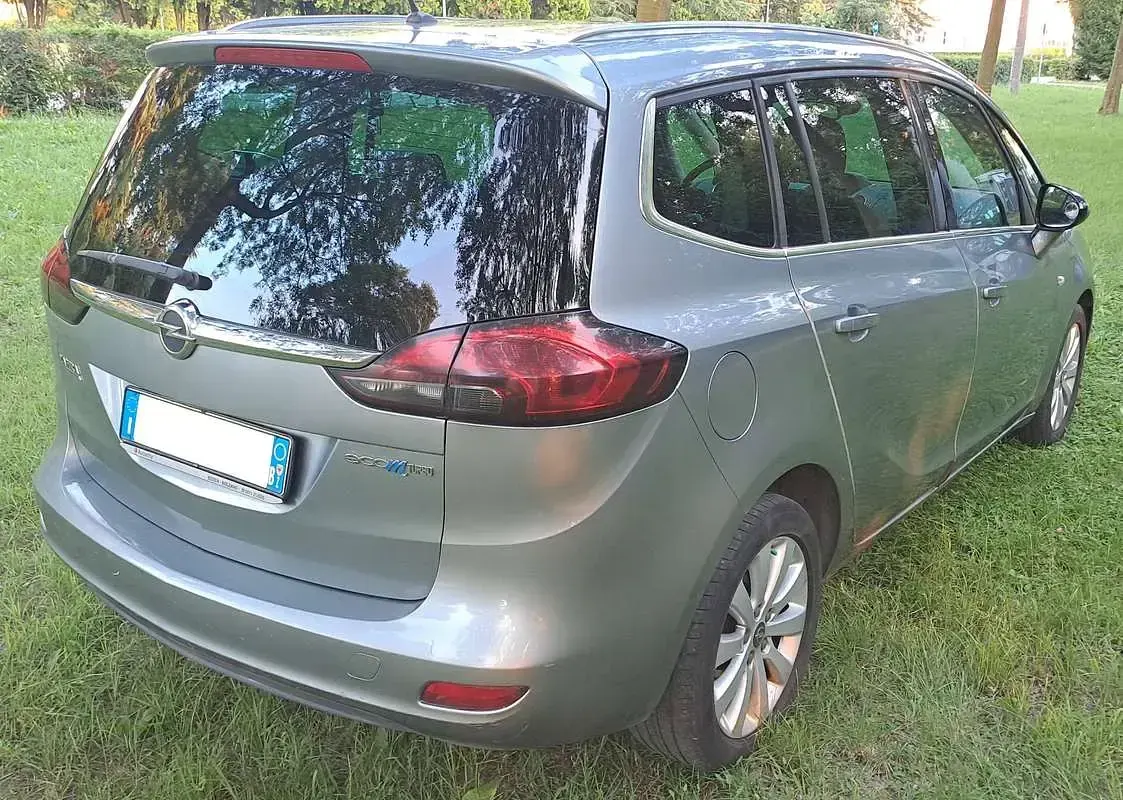 Usata Opel Zafira Tourer Cosmo 150 CV (110 kW) 2014 Grigio Monovolume