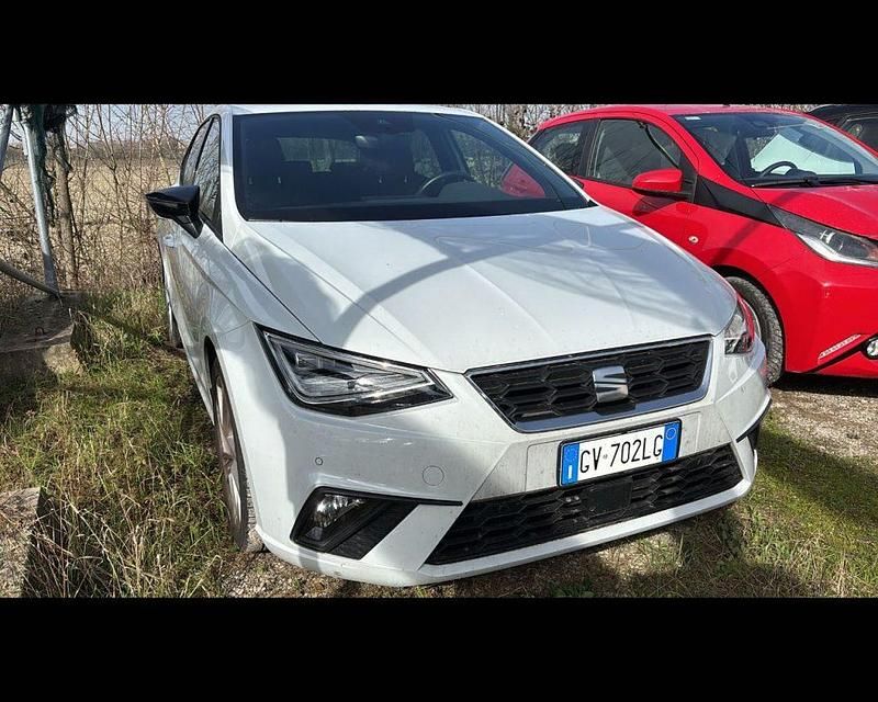 Usata Seat Ibiza 95 CV (69 kW) 2024 Bianco Utilitaria