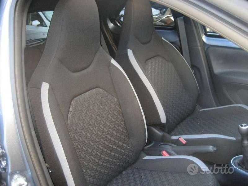Usata Toyota Aygo X Trend 72 CV (52 kW) 2024 Blu SUV