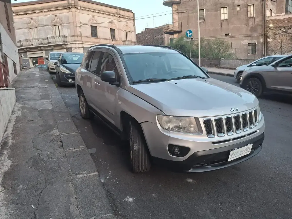 Usata Jeep Compass Limited 163 CV (119 kW) 2012 Argento SUV