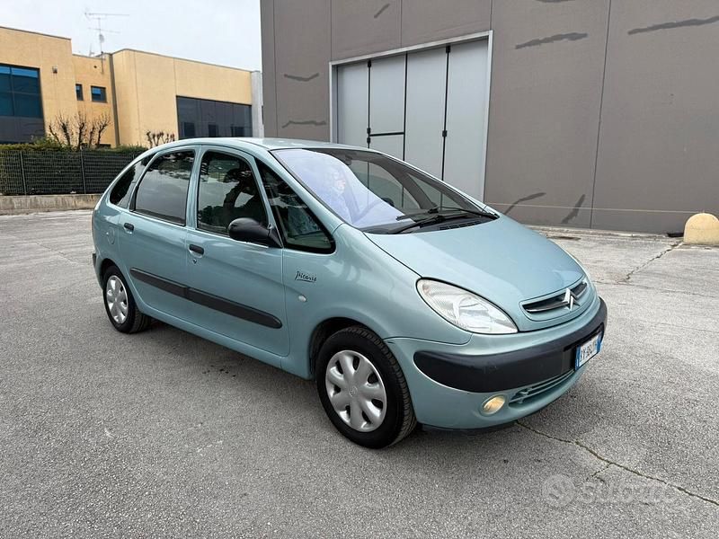 Usata Citroën Xsara Picasso 74 CV (54 kW) 2002 Verde Monovolume