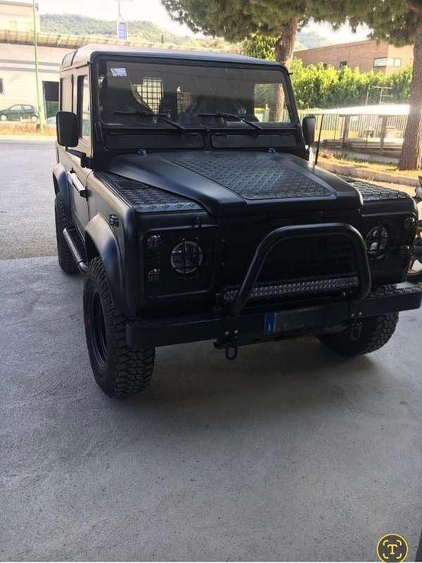 Usata Land Rover Defender S 122 CV (89 kW) 2002 Nero Station wagon