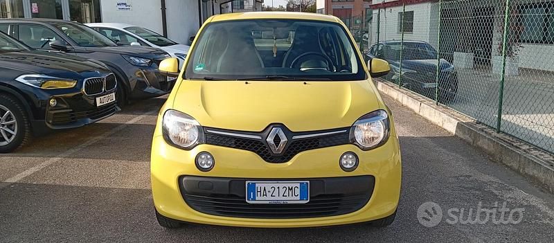 Usata Renault Twingo SE 71 CV (52 kW) 2014 Giallo Utilitaria