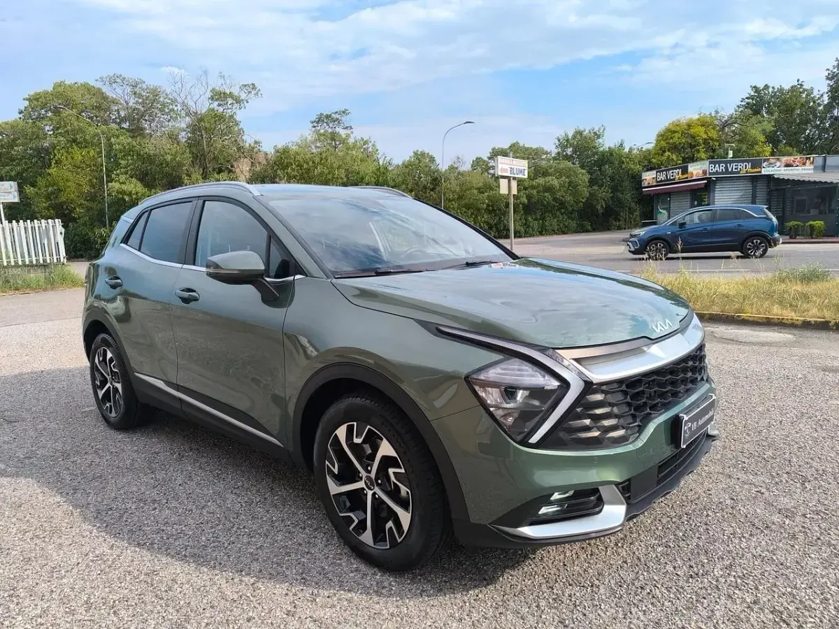 Usata Kia Sportage Style 179 CV (131 kW) 2022 Verde SUV