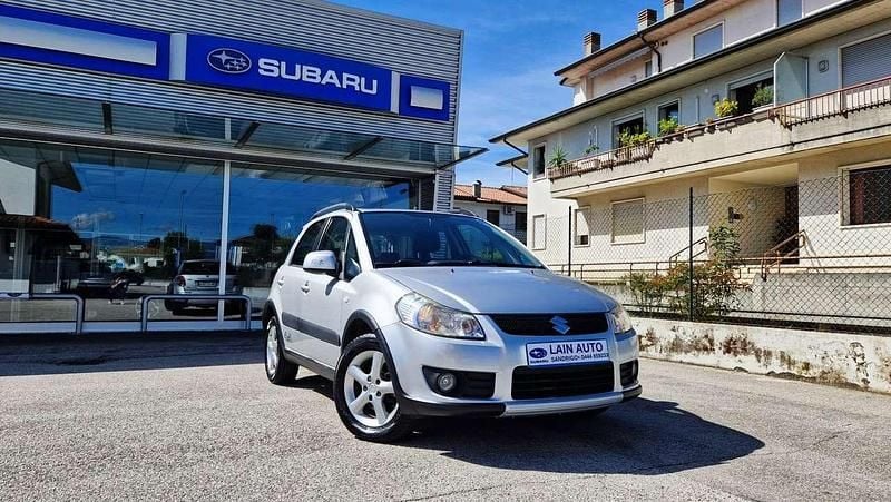 Usata Suzuki SX4 107 CV (78 kW) 2009 Argento SUV