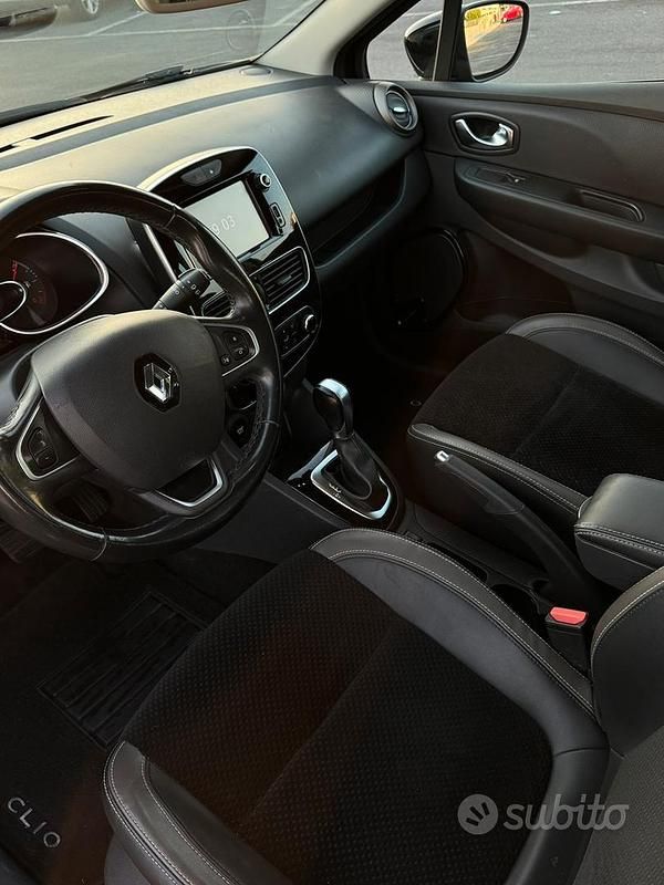 Usata Renault Clio GrandTour 90 CV (66 kW) 2016 Nero Station wagon