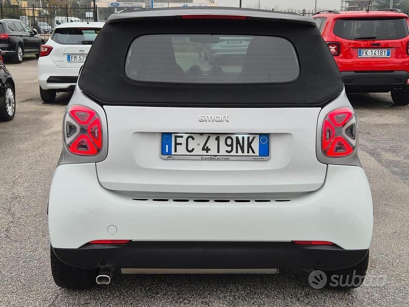 Usata Smart ForTwo Cabrio Prime 71 CV (52 kW) 2016 Bianco Cabrio