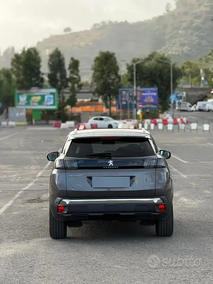 Usata Peugeot 3008 131 CV (96 kW) 2022 Grigio SUV