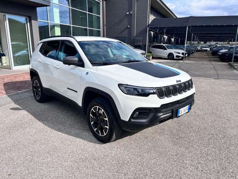Usata Jeep Compass Trailhawk 240 CV (176 kW) 2022 Bianco SUV