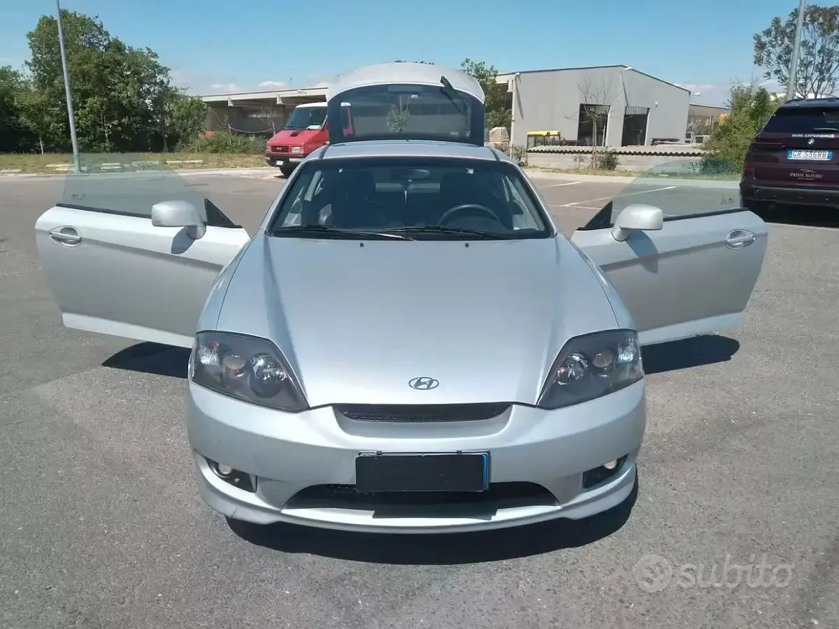 Usata Hyundai Coupé 105 CV (77 kW) 2005 Grigio Coupé