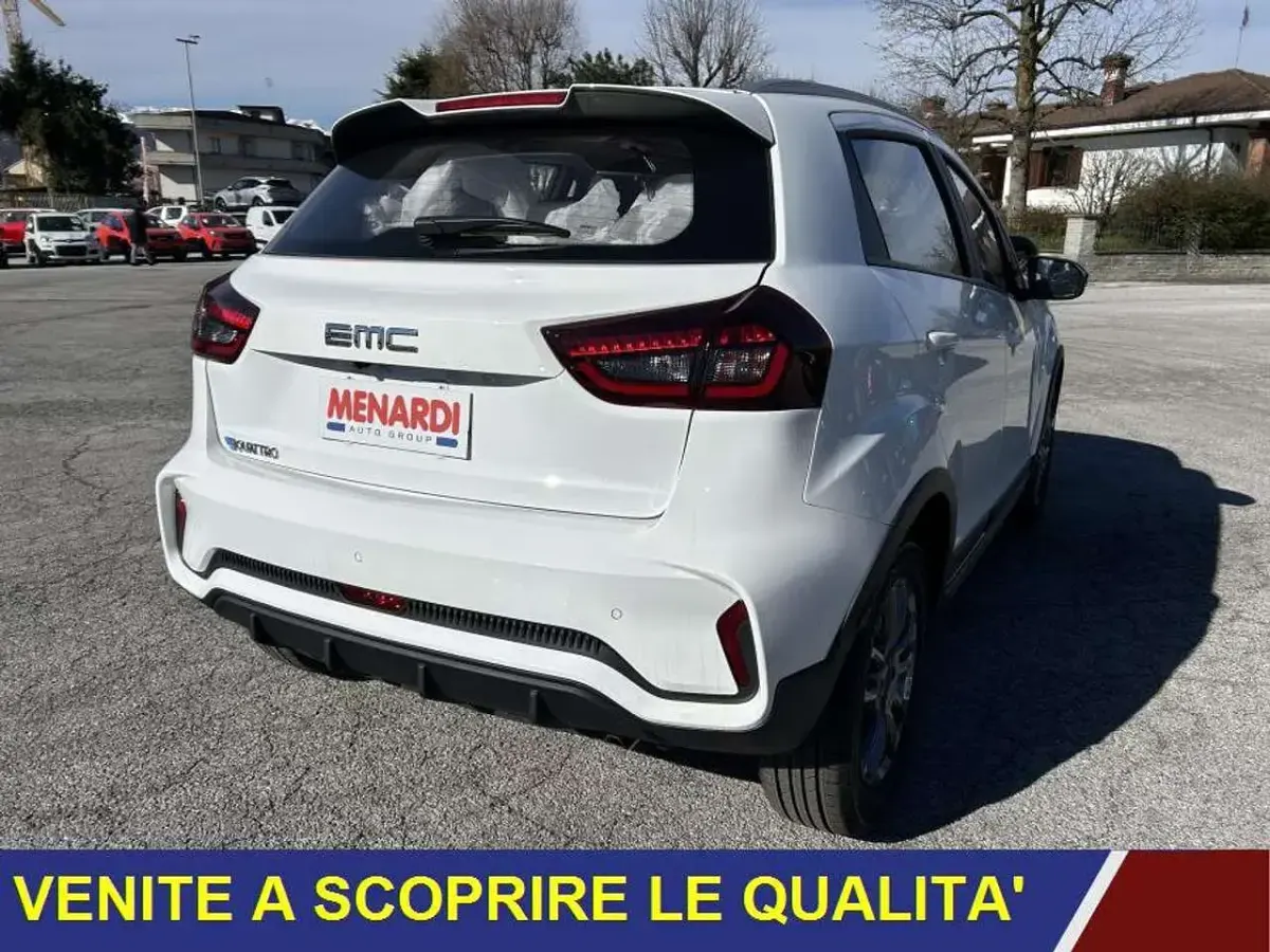 Nuova EMC QUATTRO 103 CV (75 kW) 2026 Bianco SUV