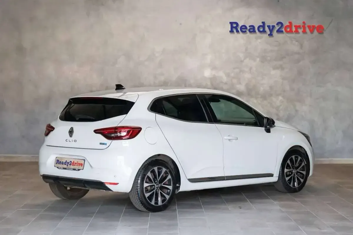 Usata Renault Clio V Techno 144 CV (105 kW) 2022 Bianco Berlina